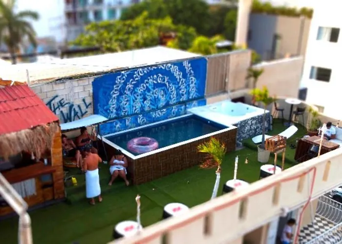 Aparthotel La Izsla Art Suites